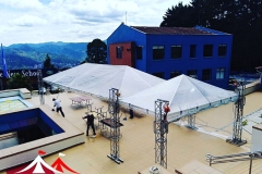 Alquiler Carpas transparentes 18x6. Colegio New School.